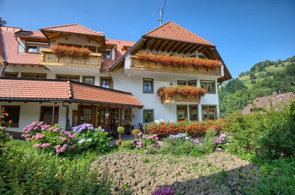 Gasthaus Sonne Münstertal Екстериор снимка